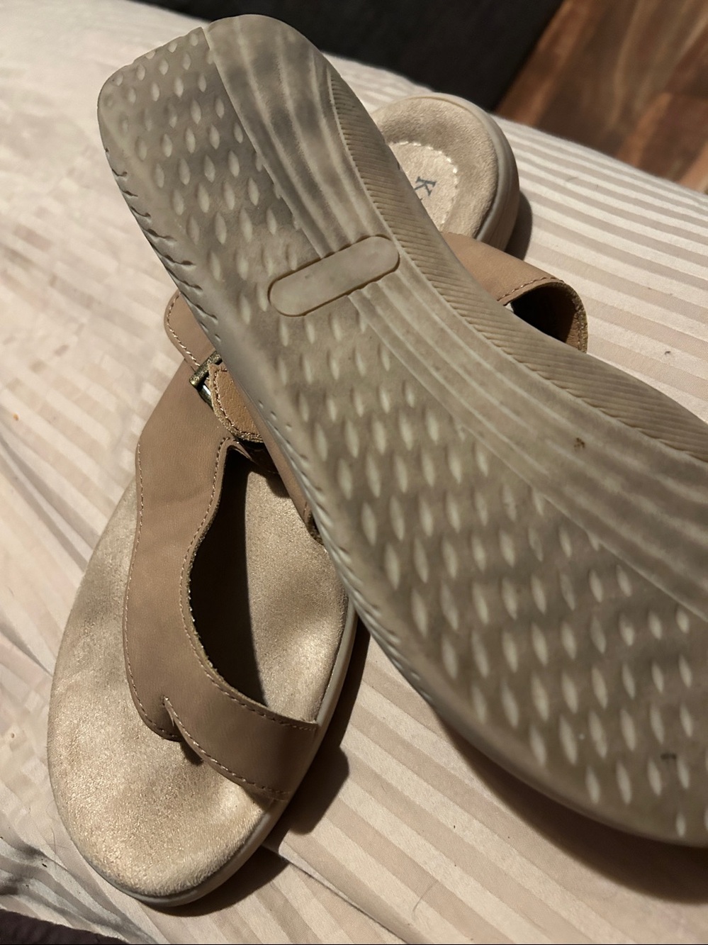 Sandals - Picture 2 of 3
